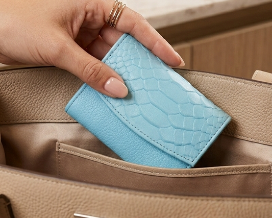 Mini Billetera Calatrava Azul Cielo