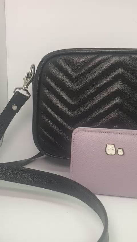 Bolso Mediano Moncalieri en Cuero Negro+ Billetera Cupcake + Envío Gratis
